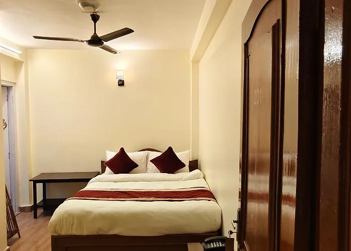 Pashupati Darshan Hotel 2*