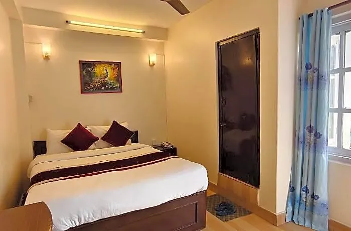 Pashupati Darshan Hotel 2*